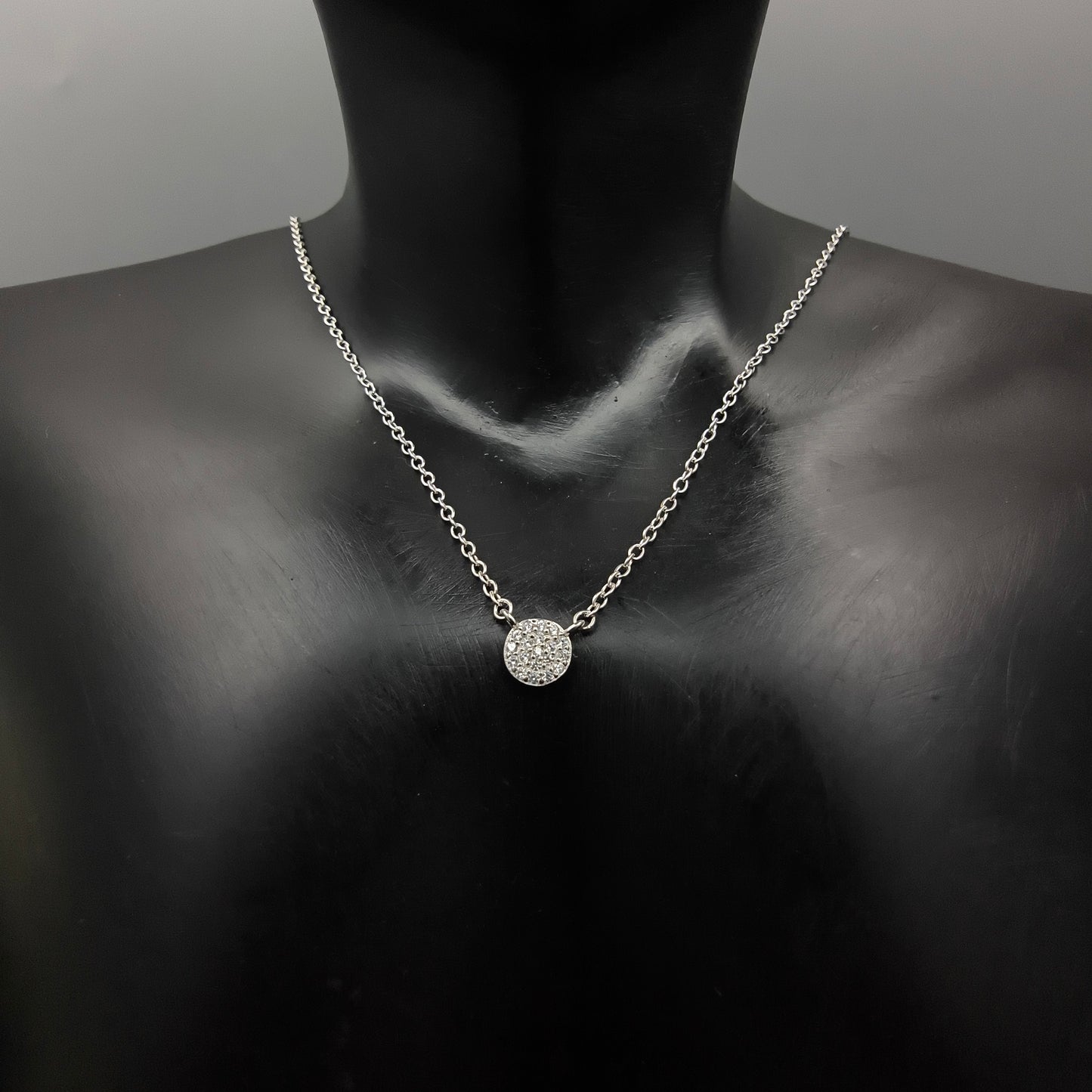 Silver Minimalistic Halo Necklace
