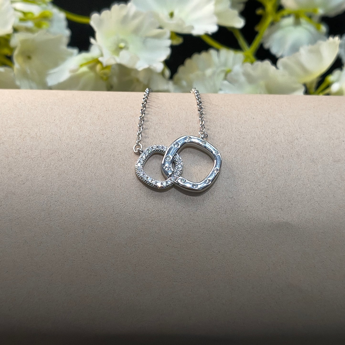Silver Interlock Circles Pendant