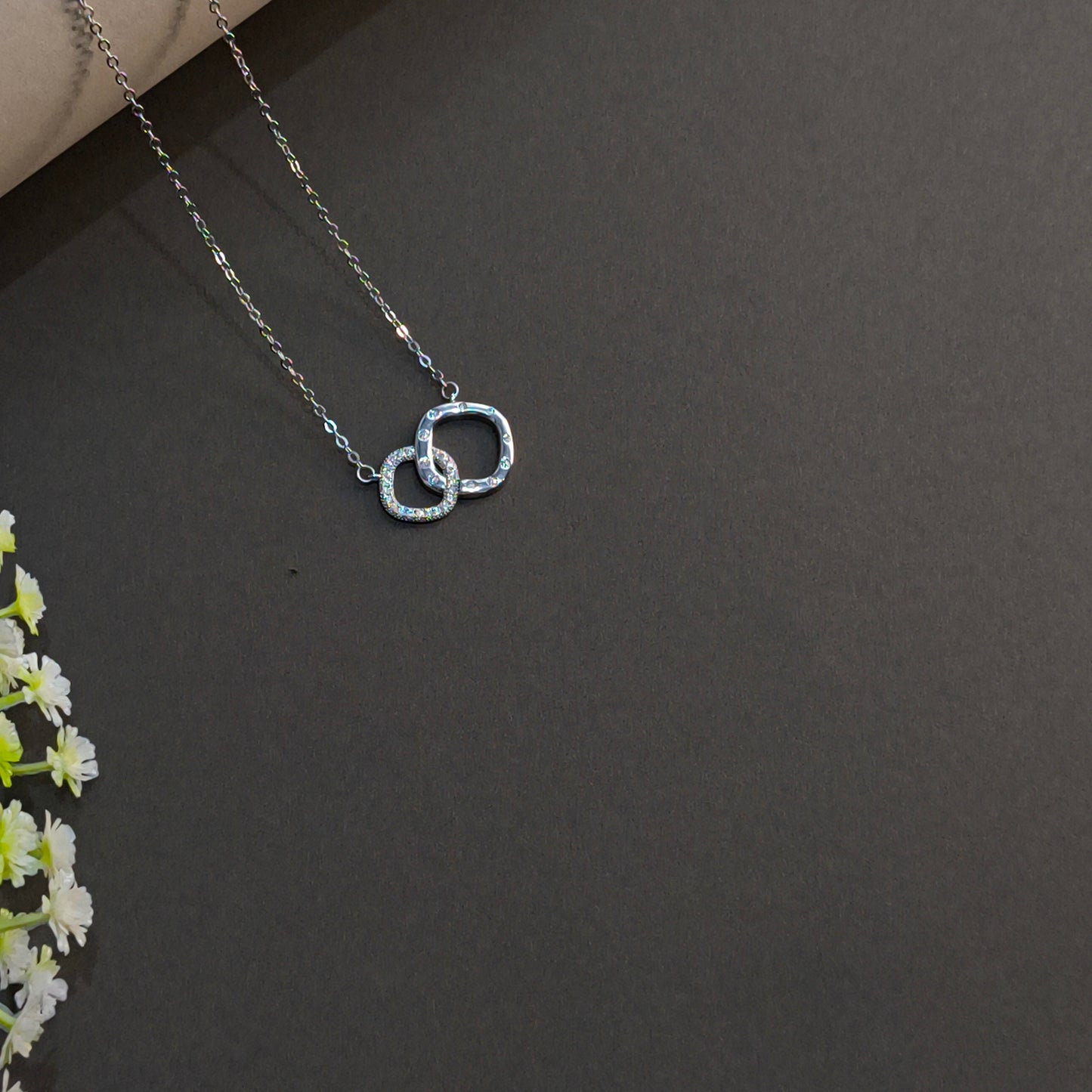 Silver Interlock Circles Pendant