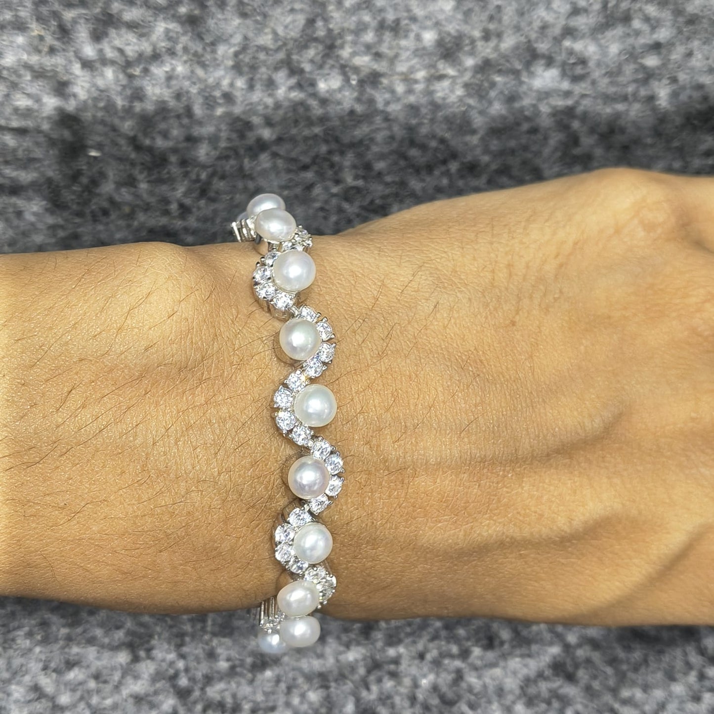 Silver Pearl Wave Bracelet