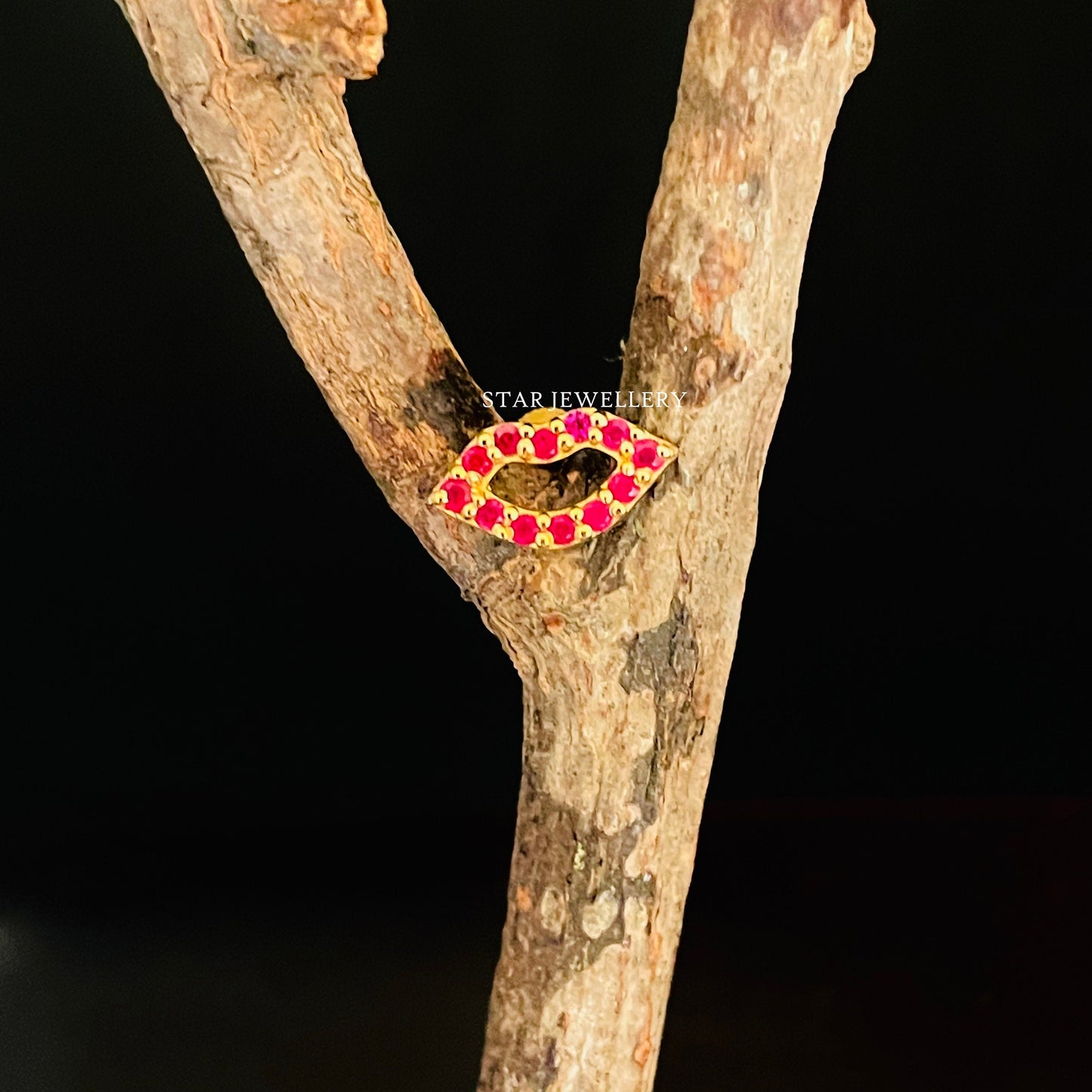 Natural Gemstone Lips Piercing