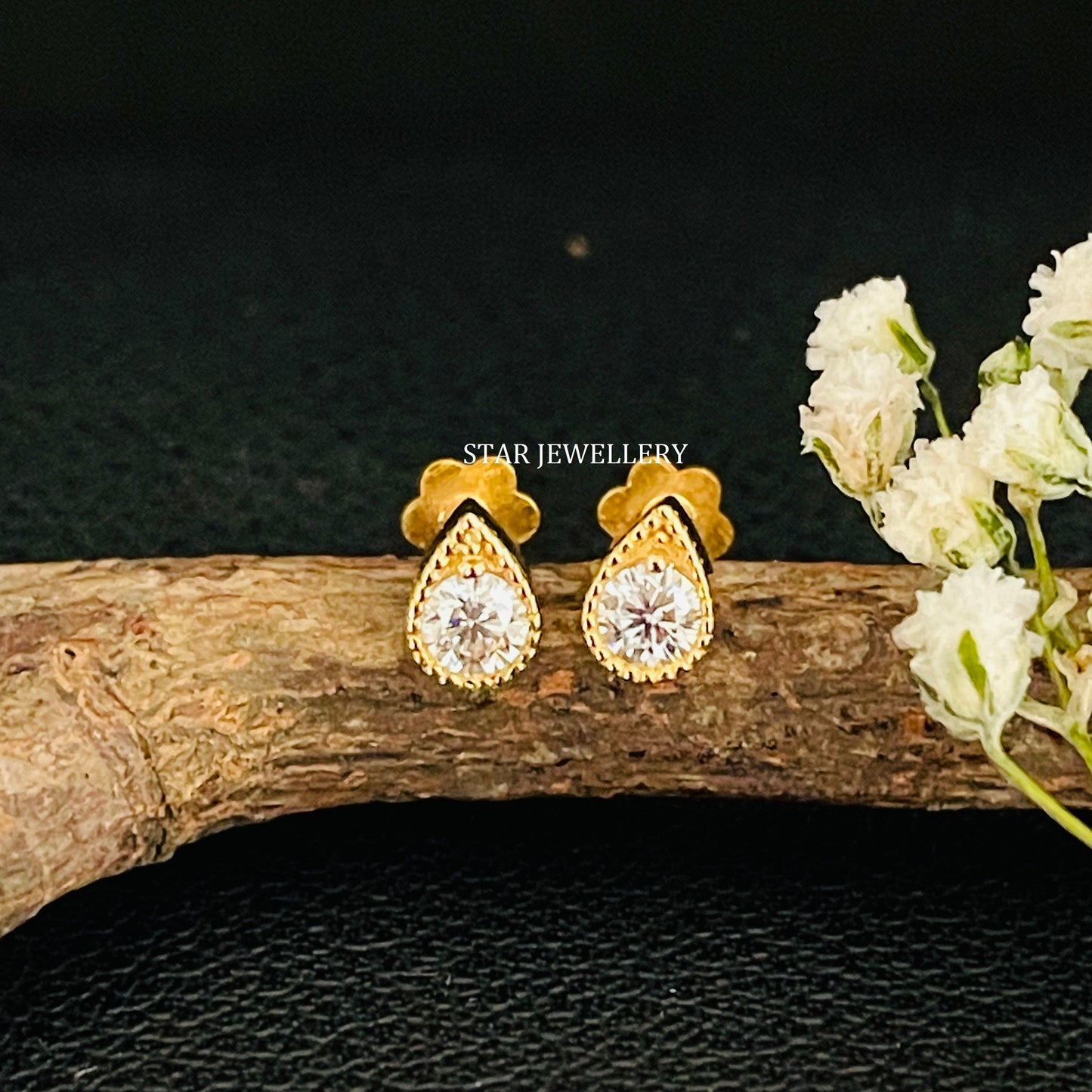 Lab Grown Diamond Mono Stone Pear Stud for Nose & Ear piercing