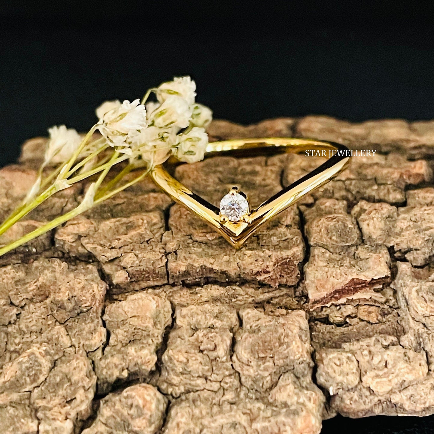 Lab Diamond Mono Stone Deep V Ring