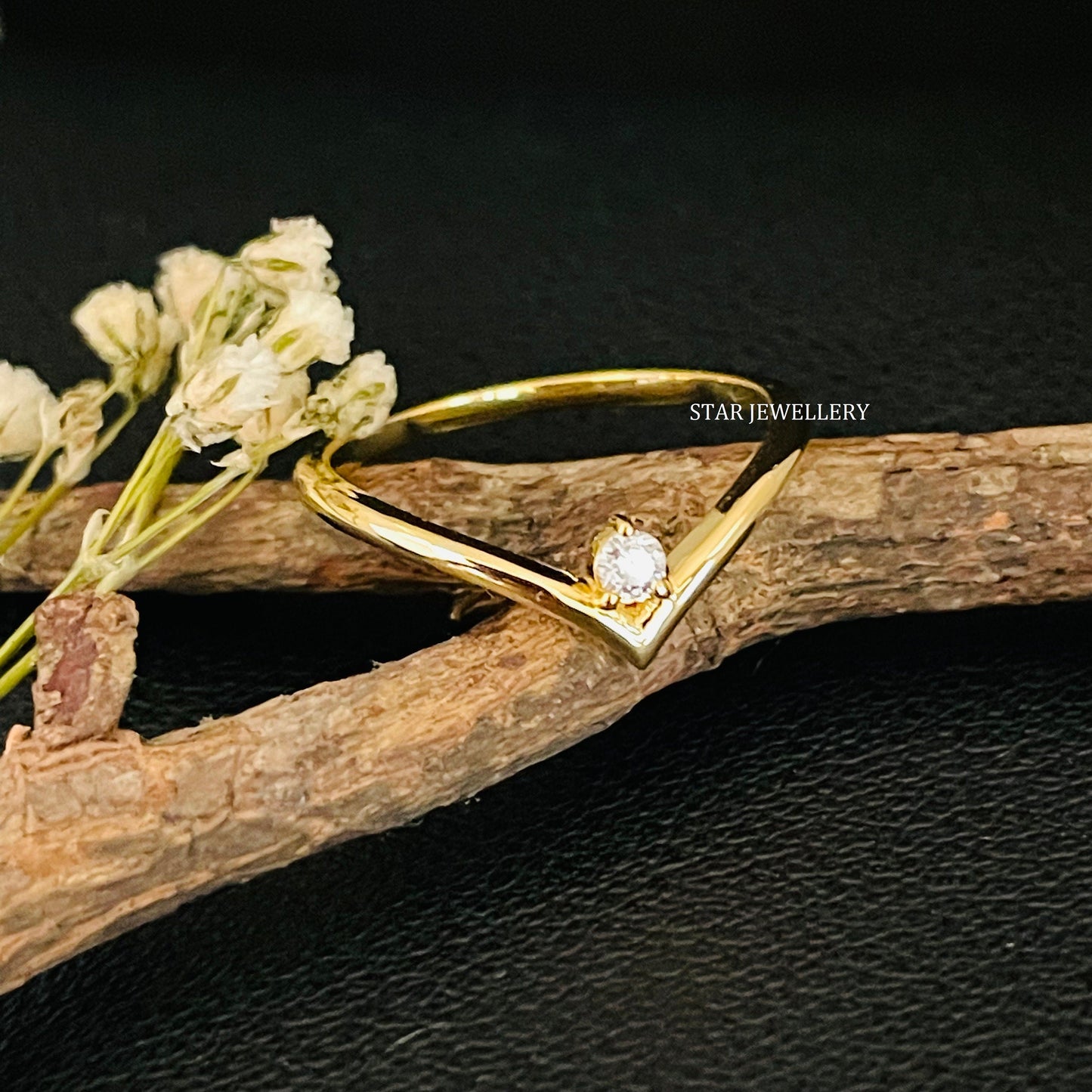 Lab Diamond Mono Stone Deep V Ring