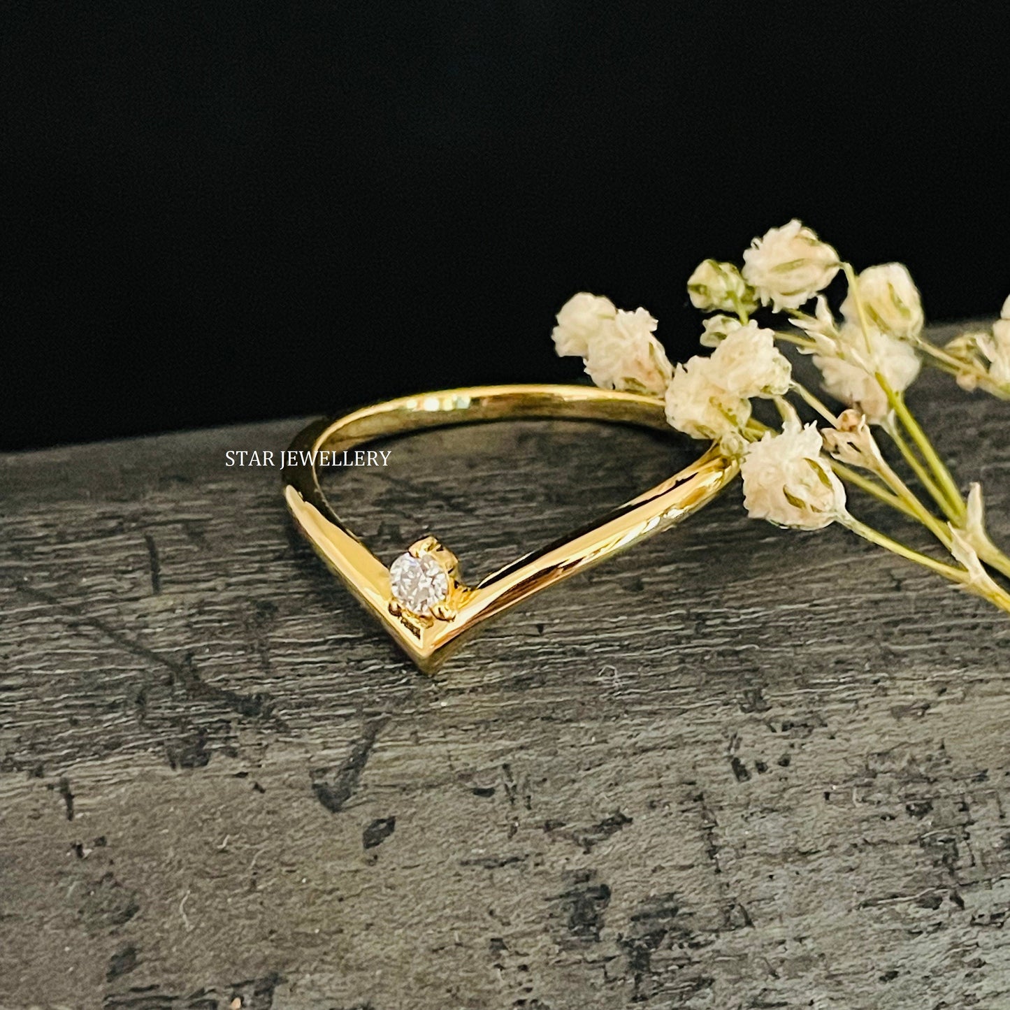 Lab Diamond Mono Stone Deep V Ring