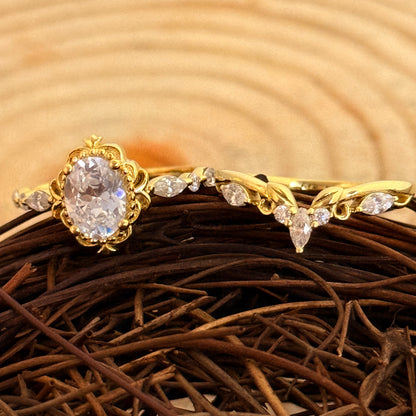Twisted Gold Pear Lab Grown Diamond Crown Ring