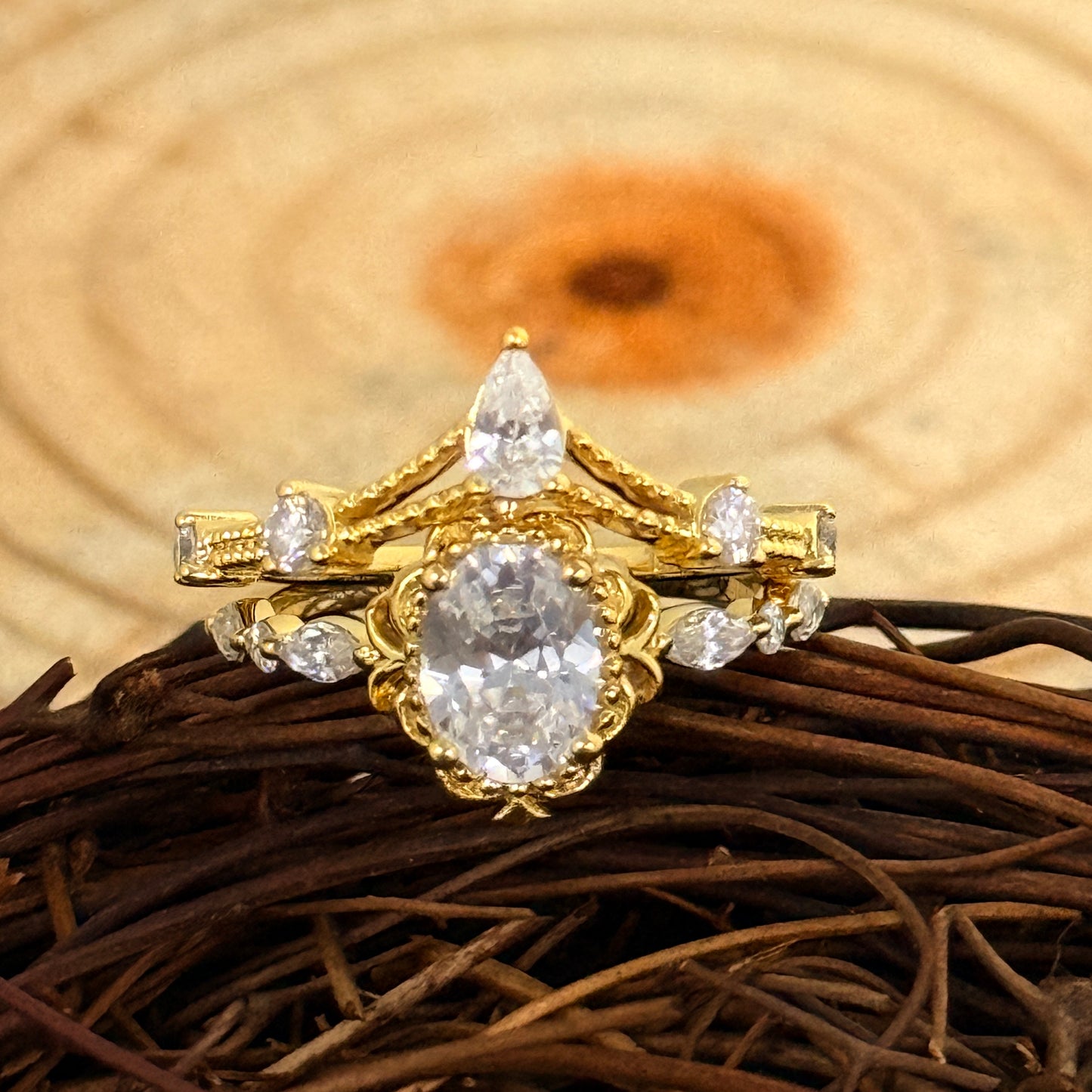 Luna Pear V Curve Lab Grown Diamond 10K Gold Ring