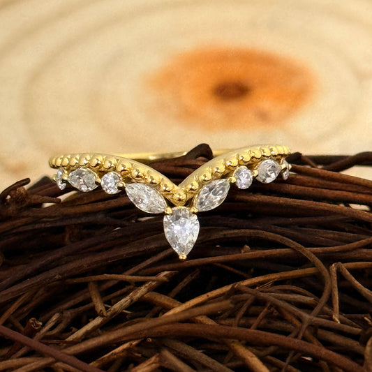 Majestic Pear‑Cut CV Diamond Tiara Ring