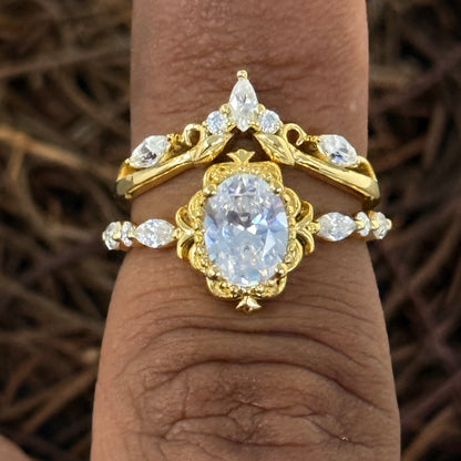 Twisted Gold Pear Lab Grown Diamond Crown Ring