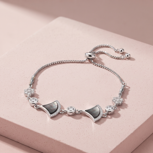Silver Fashioned Fancy Kite Design Bracelet