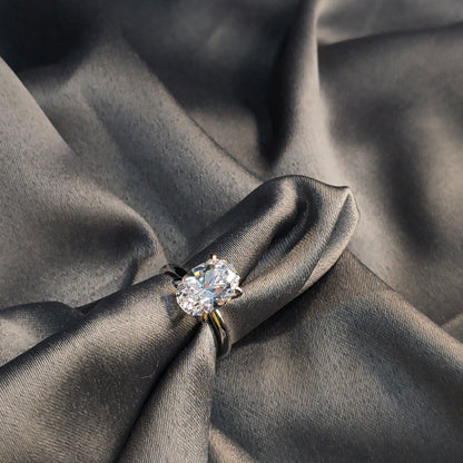Silver Nova Oval Moissanite Ring
