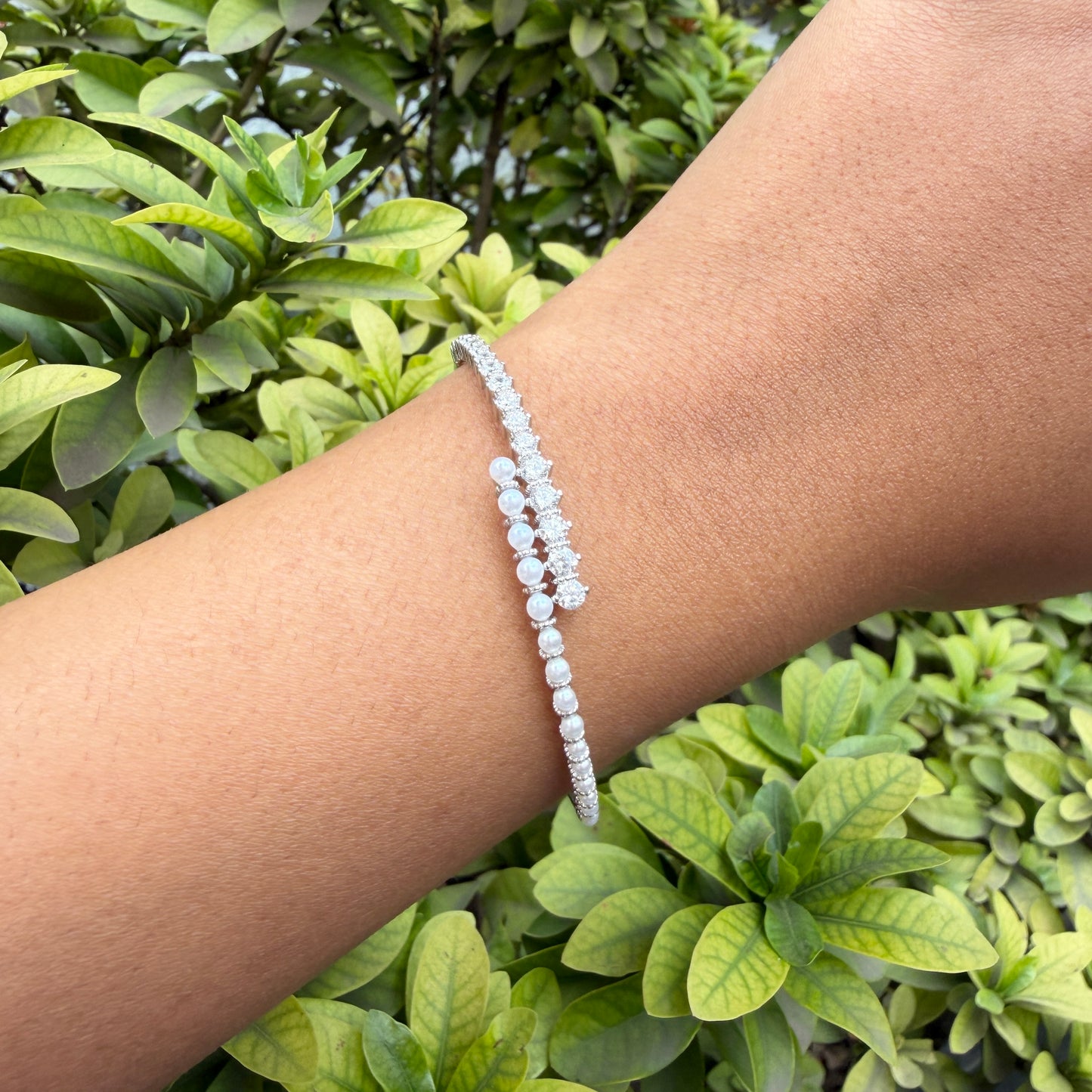 Silver Zircon with Pearl Shine Elegant Bracelet