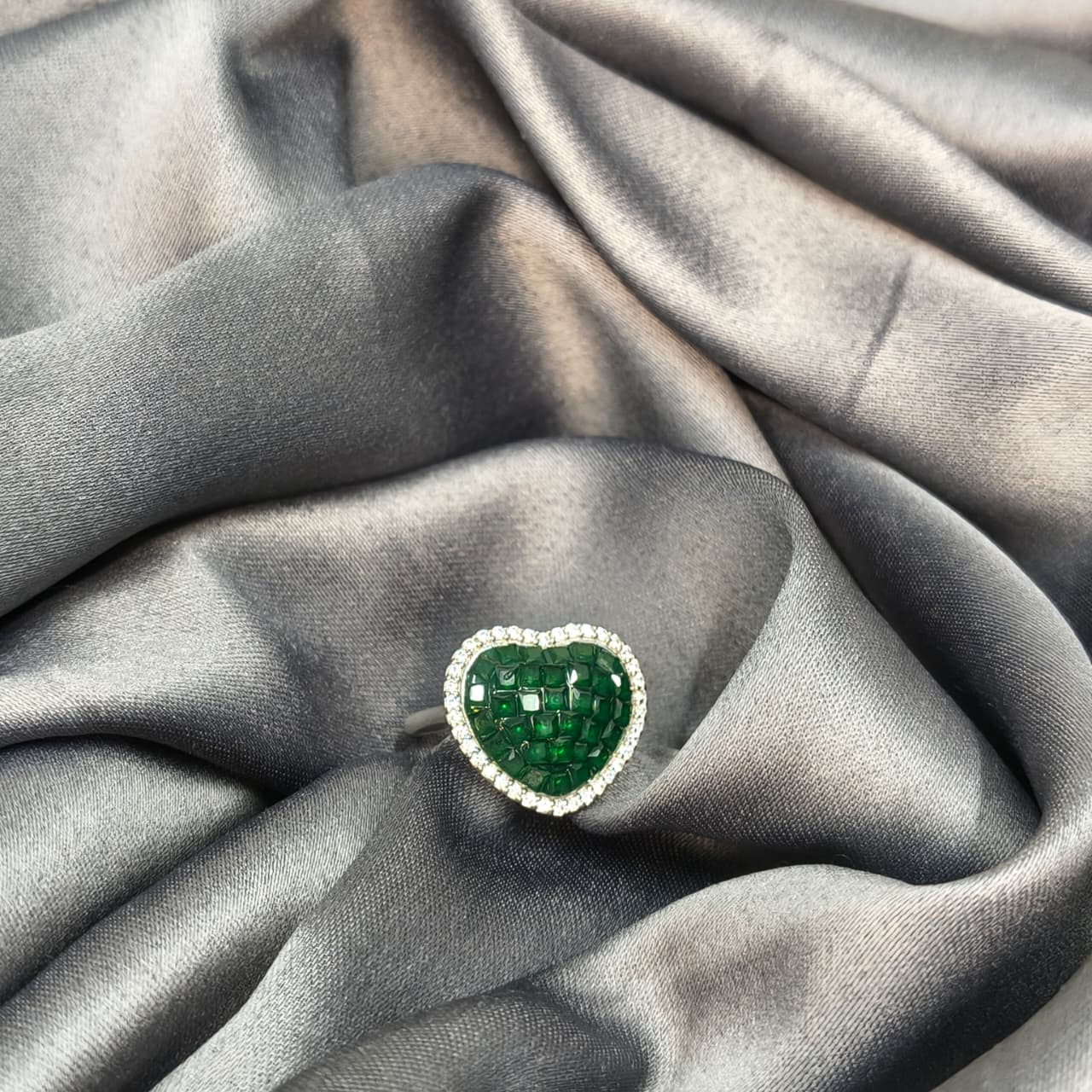 Silver Heart‑Shaped Emerald Halo Ring