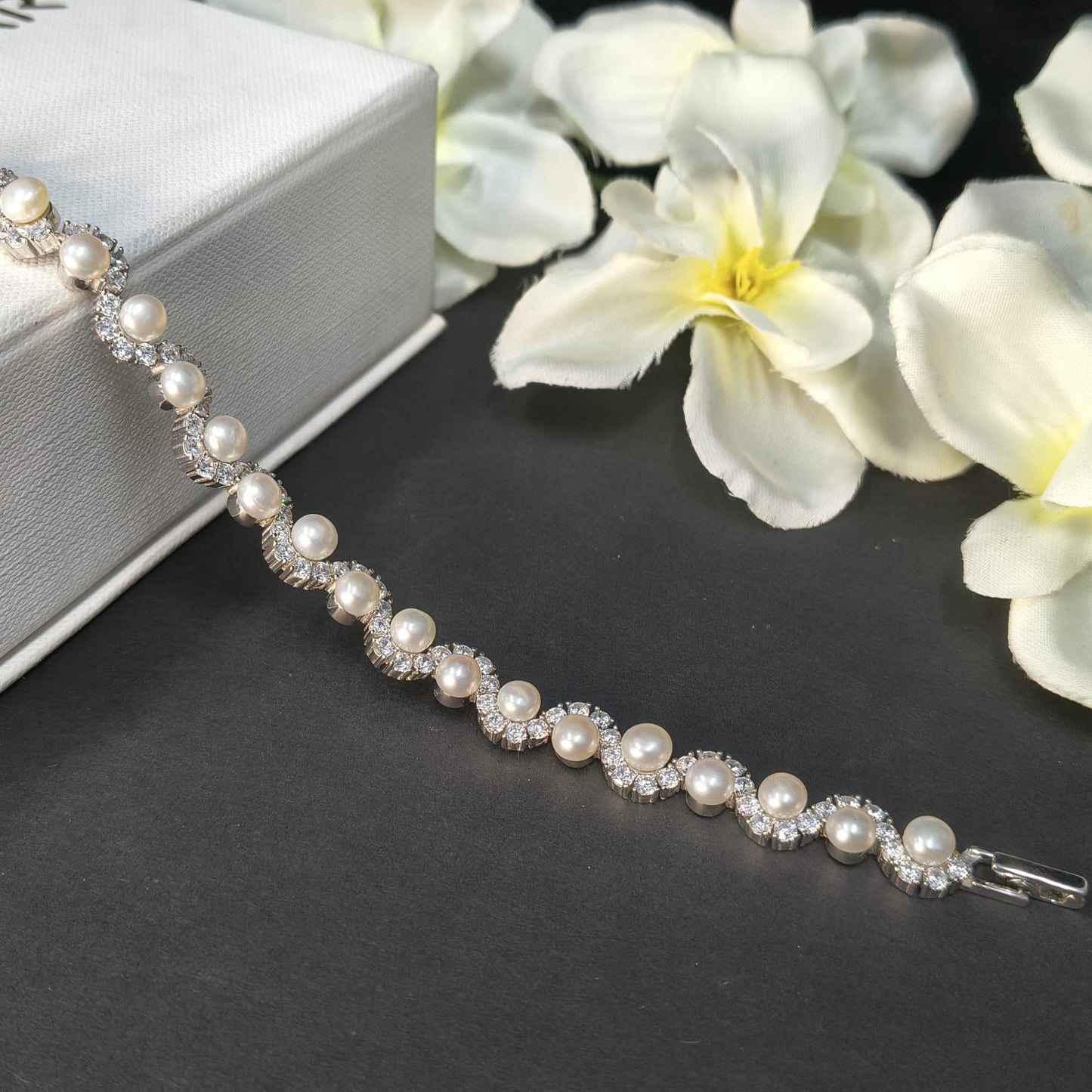 Silver Pearl Wave Bracelet