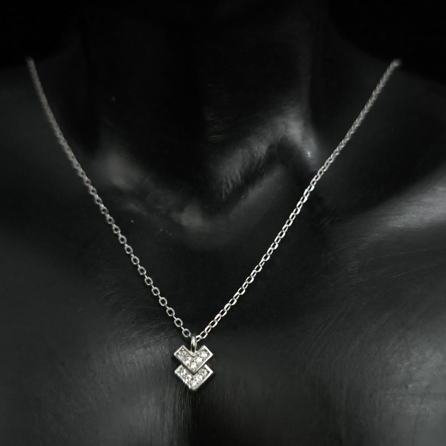 Silver Interlocking Loop Necklace