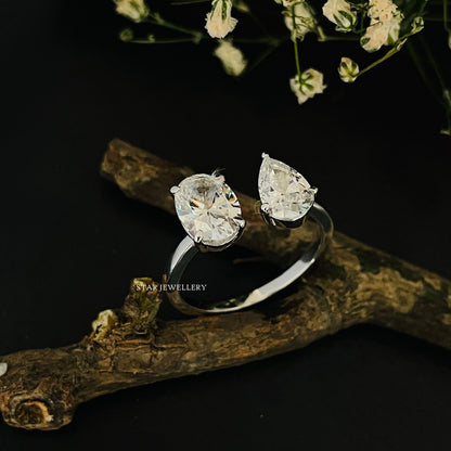 Toi Et Moi Pear Cut and Oval Cut Lab Grown Diamond Engagement Ring