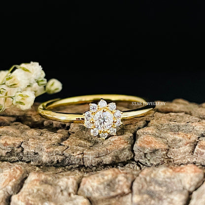 Solid Gold CVD Diamond Dainty Flower Minimalist Ring