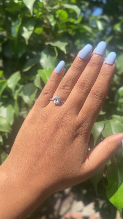 Silver Velora Oval Moissanite Ring