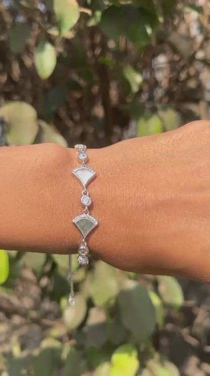 Silver Fashioned Fancy Kite Design Bracelet